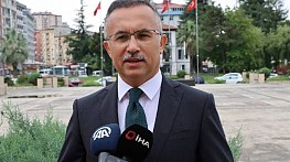 Rize Valisi Kemal Çeber, kentte Kovid-19 vaka sayılarının hızla arttığını açıkladı