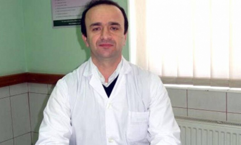Meslektaşları rüşvetten gözaltına alınan Arnavut doktordan tuhaf teklif: Resmileşsin