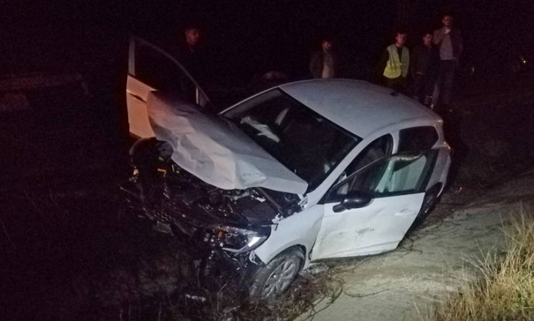 Rize Plakalı Otomobil Çorum'da Kaza Yaptı 3 Yaralı